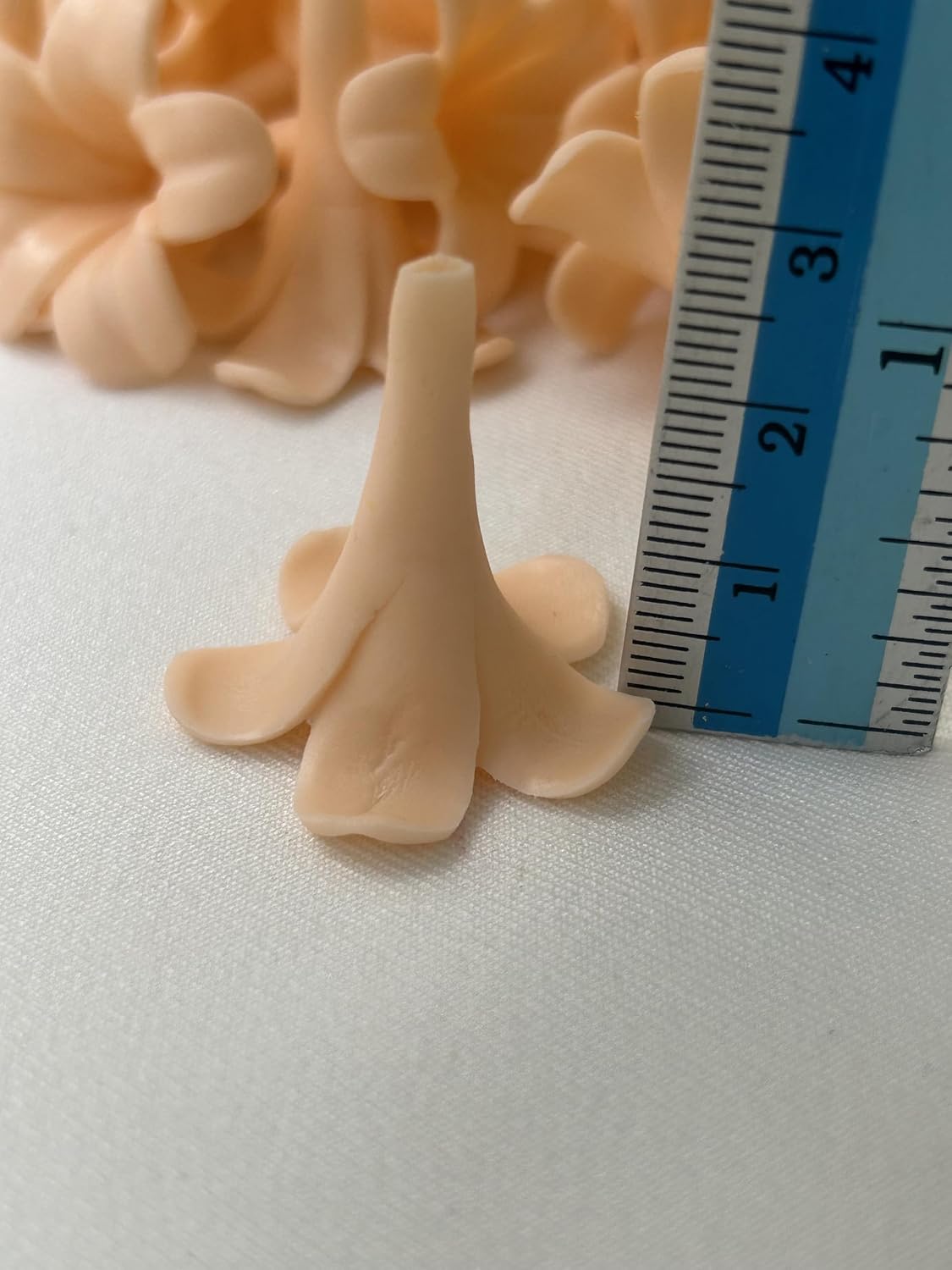 100 PCS Small Puakenikeni (04) Clay Flowers for Jewelry Making DIY Craft Supplies (Peach)