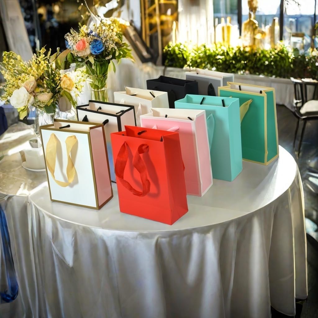 Mini Pink & White Gift Bags with Tissue Paper, 4 PK, 6.3x4.7x2.2 IN