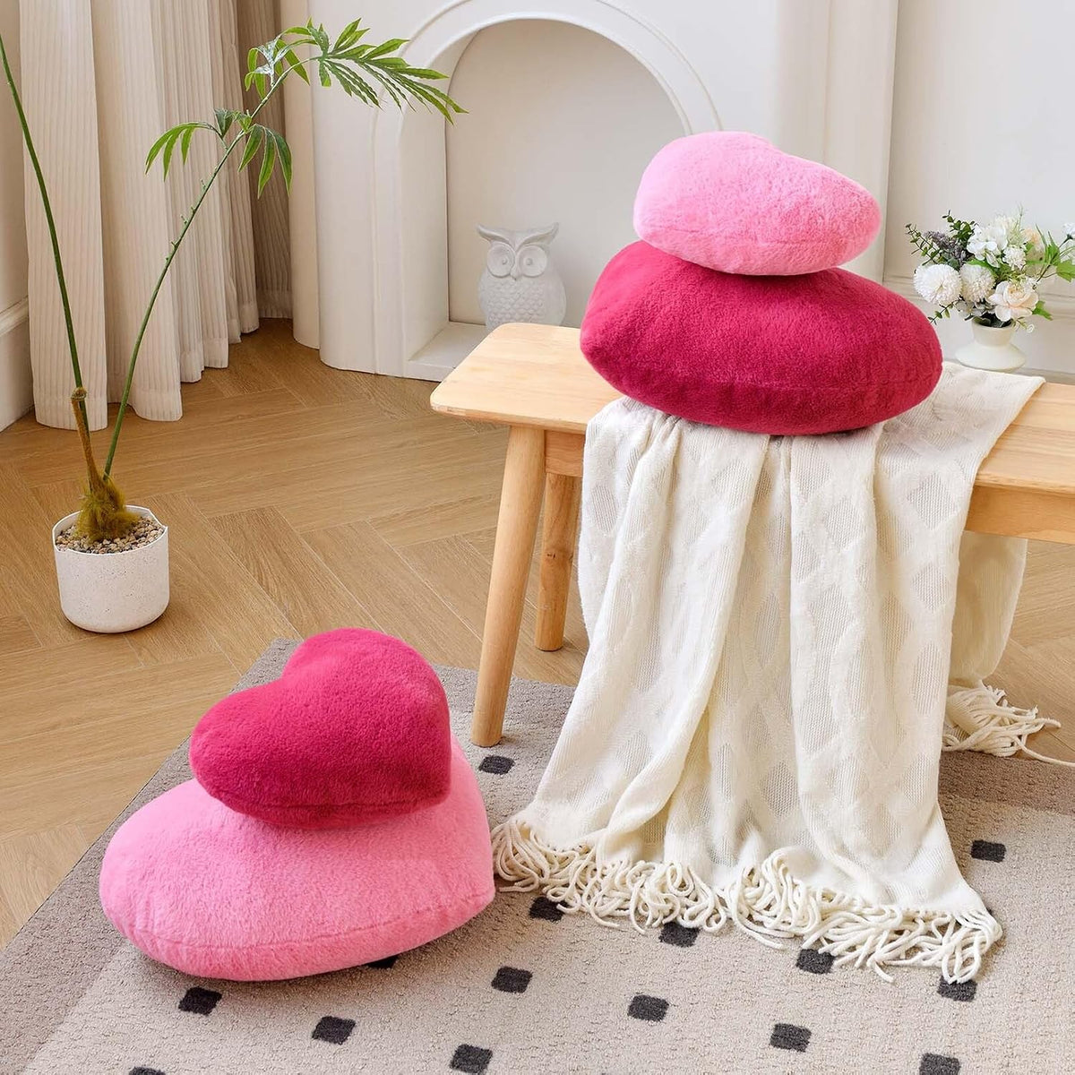 Peach Pink Heart Pillows, Cute Heart Decorative Pillow, Heart Shaped Throw Pillows for Bed, Faux Rabbit Fur Plush Hoom Decor Pillow Cushion for Chair Sofa Living Room (Mini 12.9" x 9.8")