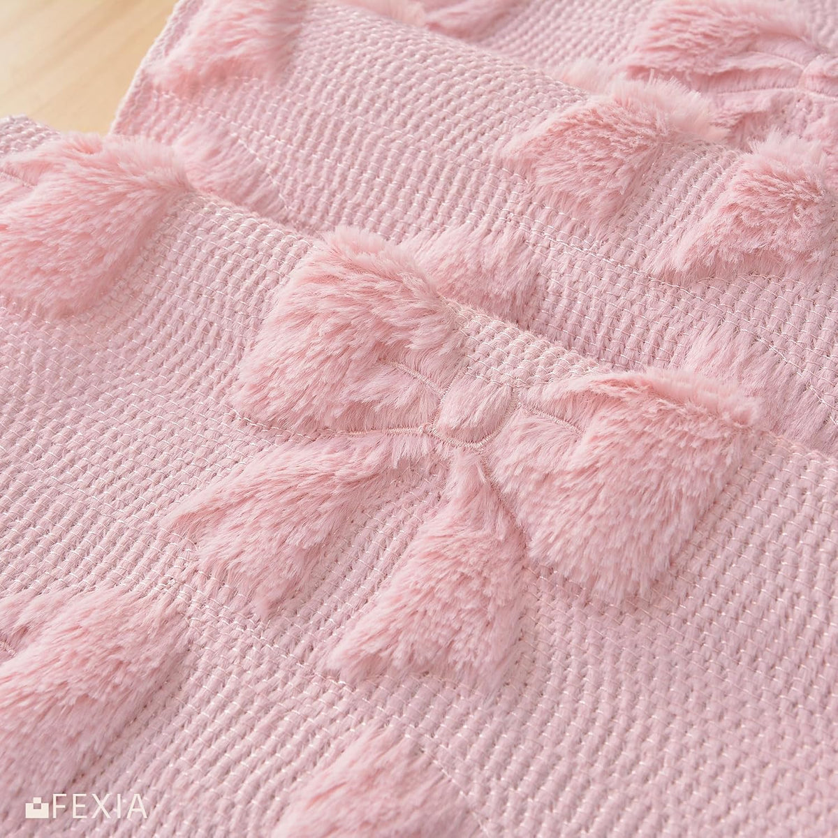 Pink Bow Table Runner Soft Plush Tufted Faux Fur Jacquard Embroidery Spring Table Runner for Dining Table Spring Decorations for Home Kitchen Decoration Party Decor 13x72 Inch