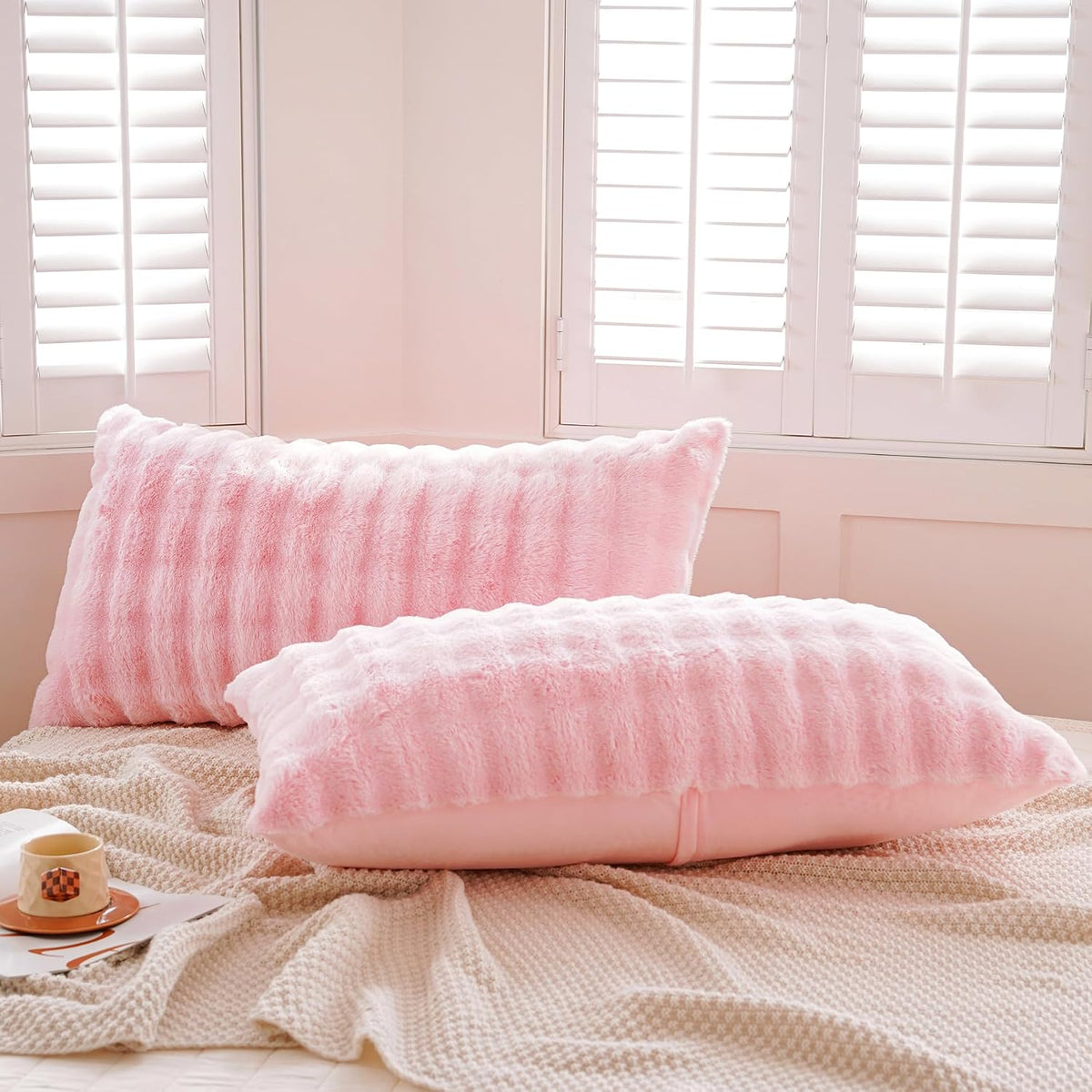 Set of 2 Faux Fur Pillowcases, Luxury Bubble Waffle Carved Plush Standard Size Pillow Shams Soft and Furry, Zipper Closure (Pink, 20"x26")