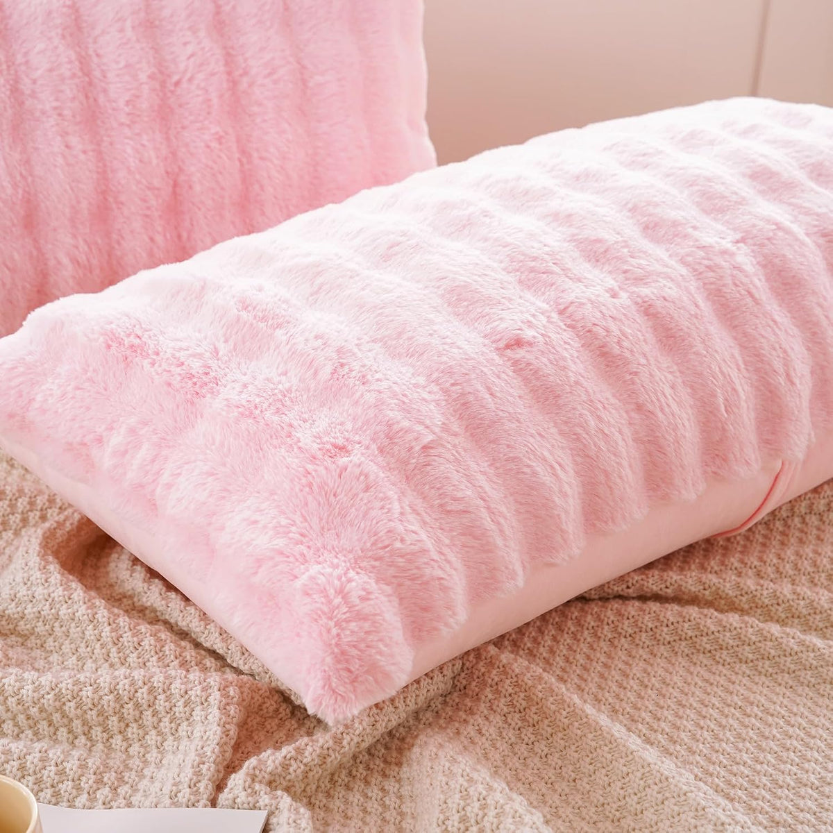 Set of 2 Faux Fur Pillowcases, Luxury Bubble Waffle Carved Plush Standard Size Pillow Shams Soft and Furry, Zipper Closure (Pink, 20"x26")