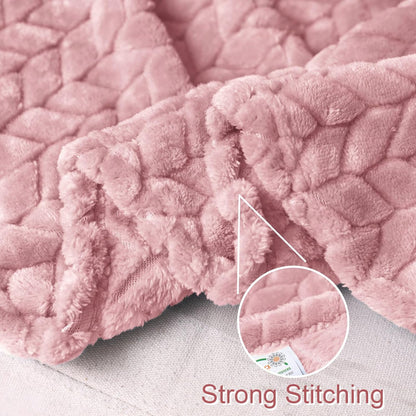 Exclusivo Mezcla Fleece Throw Blanket for Couch and Bed, 50x70 Inches Soft Cozy Jacquard Flannel Blankets, Lightweight Fuzzy Plush Throws for Women, Pink