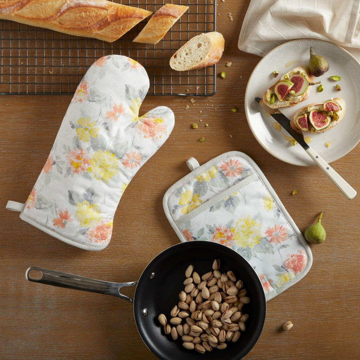 Amber Floral Oven Mitt & Pot Holder Set 2-Pack, Yellow/Coral, OM: 7"x13" & PH: 7"x10"