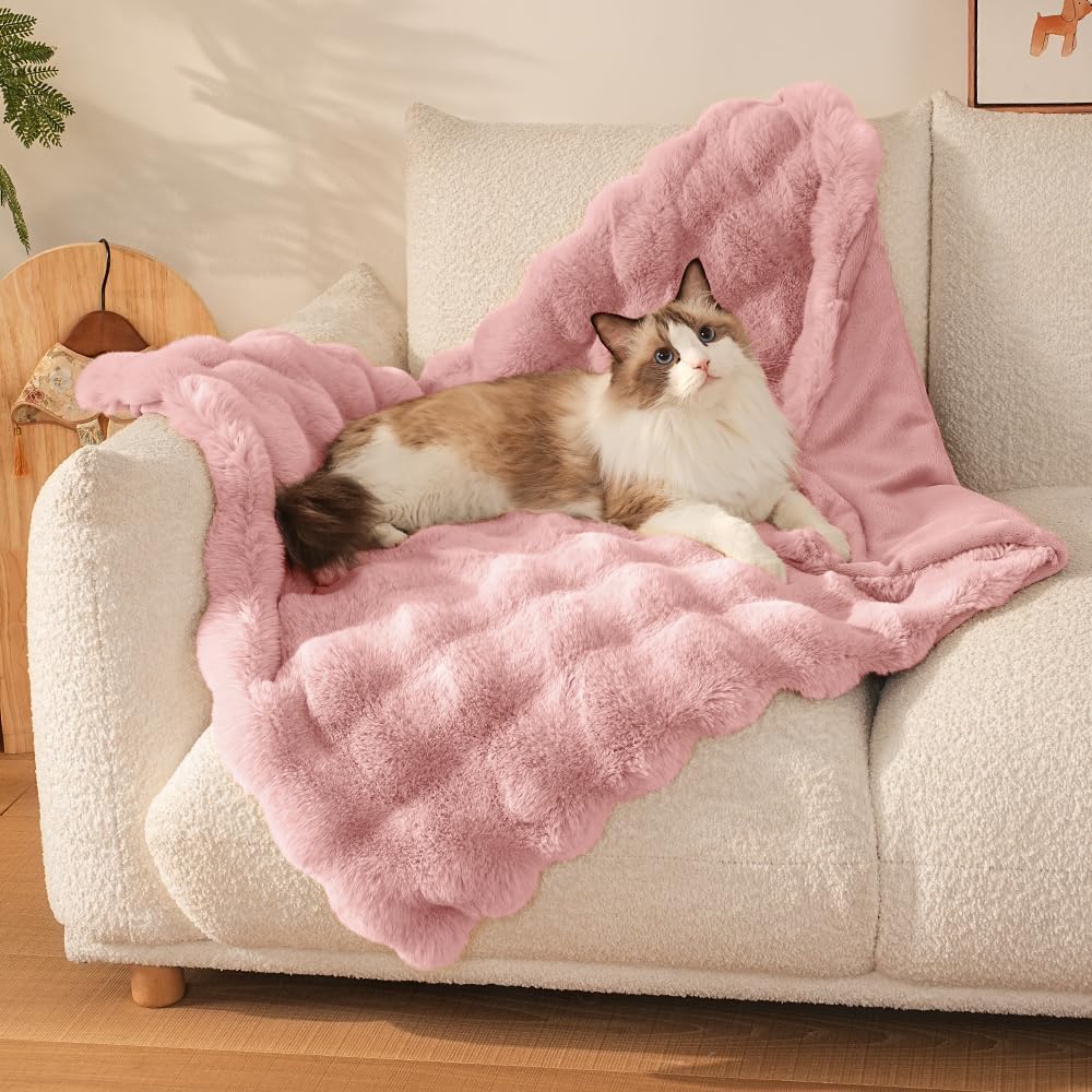 SOMAHE Soft Faux Fur Cat Blanket, Washable, Small 22x18 Soft Pink