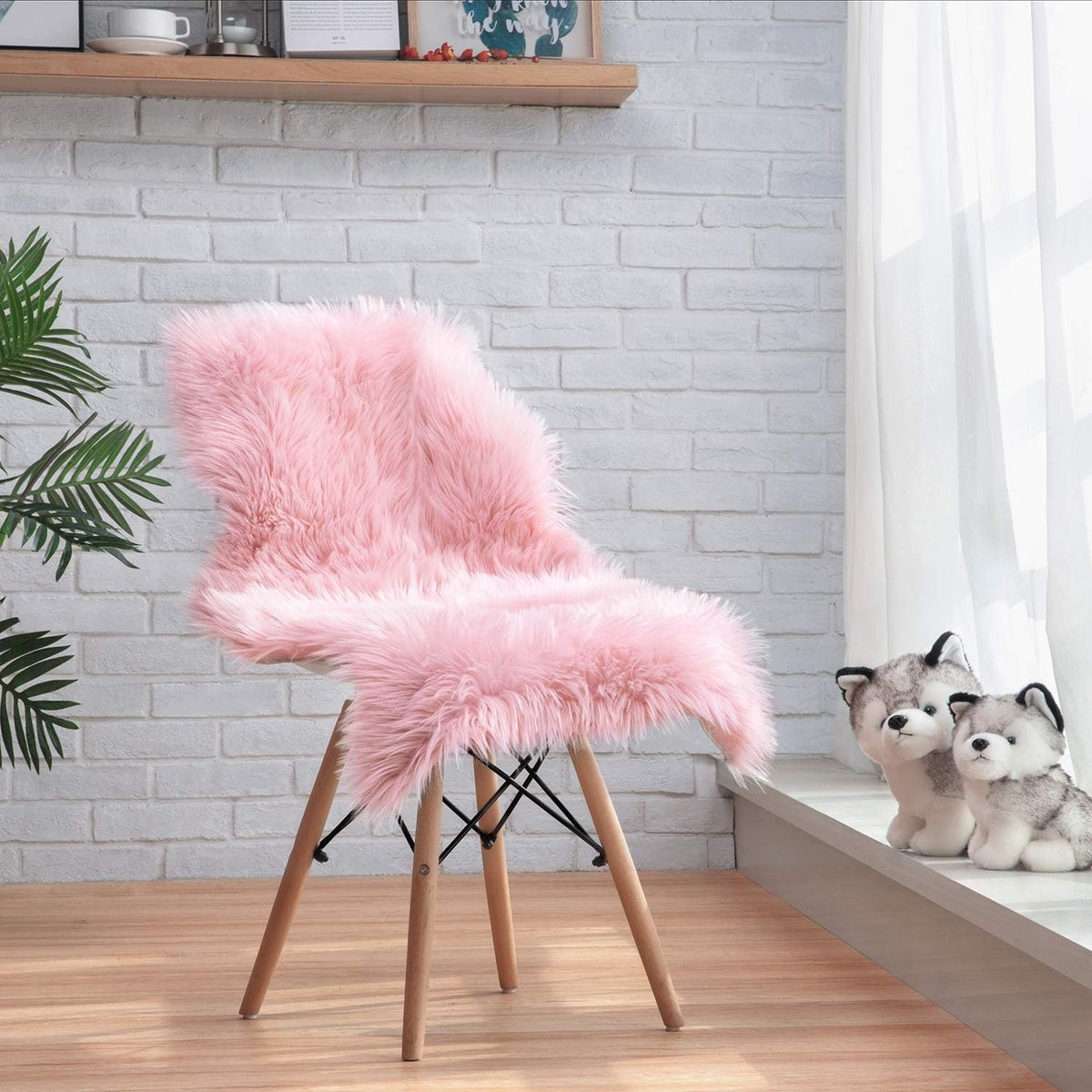 Ciicool Faux Sheepskin Rug Soft Faux Fur Rugs Pink Fluffy Rugs 2x3 Feet