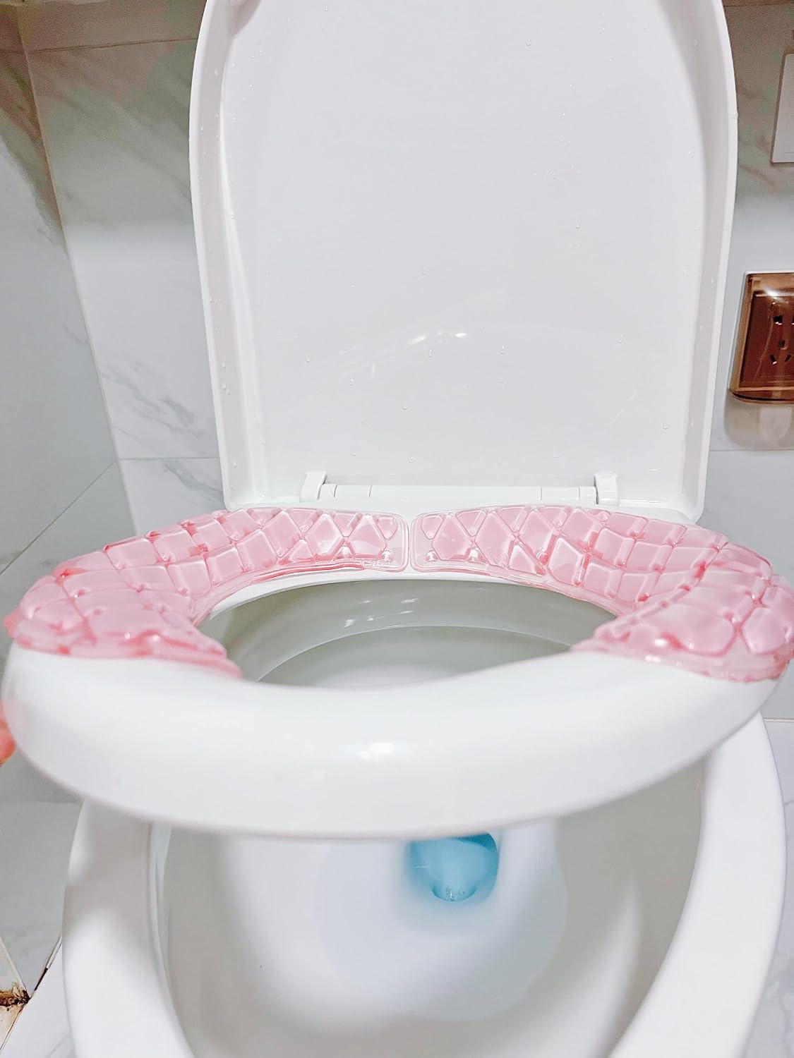 Gel Toilet Seat Cover, Toilet Seat Cushion, Toilet Cover Portable and Washable Toilet Seat Cover Universal, Washable for Standard U Shape Toilet Seats (Pink)