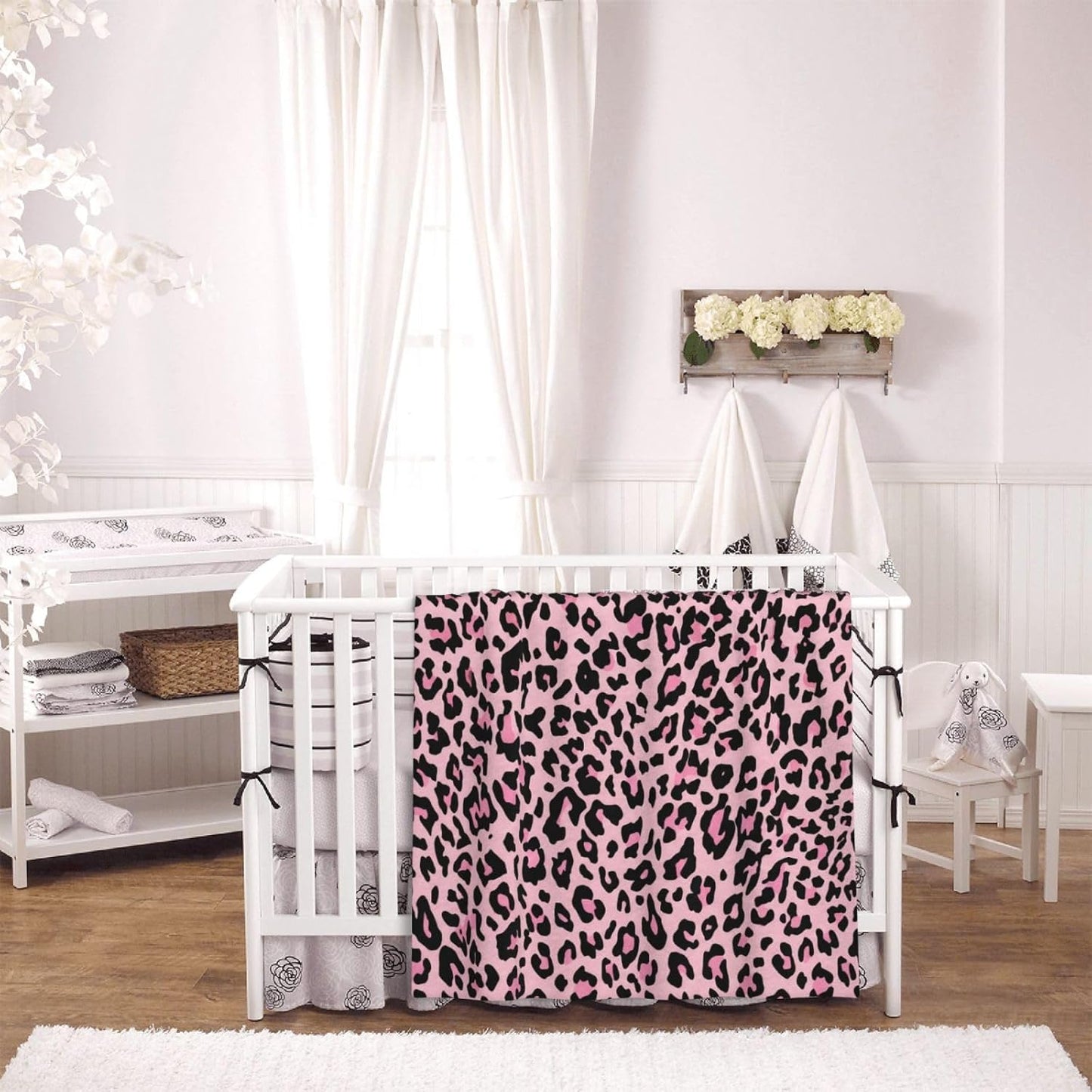 Black and Pink Leopard Throw Blankets All Season Ultra Soft Warm Fleece Blanket for Home Bed Sofa Couch Chair Outdoor Travel Camping 40x30 Inch
