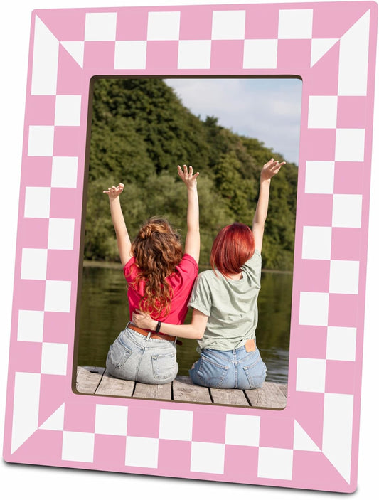 Pink Checkerboard Picture Frame 4x6, Modern Wooden Photo Frame with Stand, Aesthetic Desk Decor for Bedroom, Dorm Room & Office, Gift for Women & Girls (A01)