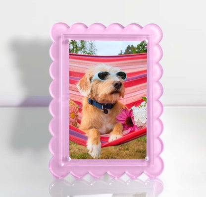 2‑Pack 5×7 Scalloped Acrylic Photo Frames – Pink Magnetic Floating Display, Dual Orientation Tabletop Frames, Modern Minimalist Gift Décor