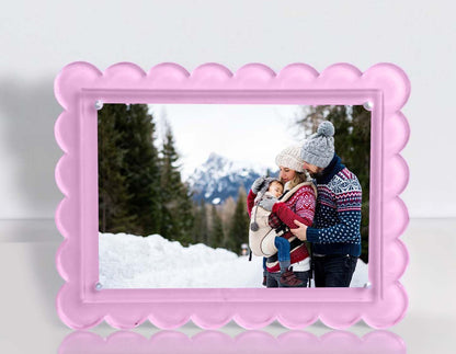 2‑Pack 5×7 Scalloped Acrylic Photo Frames – Pink Magnetic Floating Display, Dual Orientation Tabletop Frames, Modern Minimalist Gift Décor