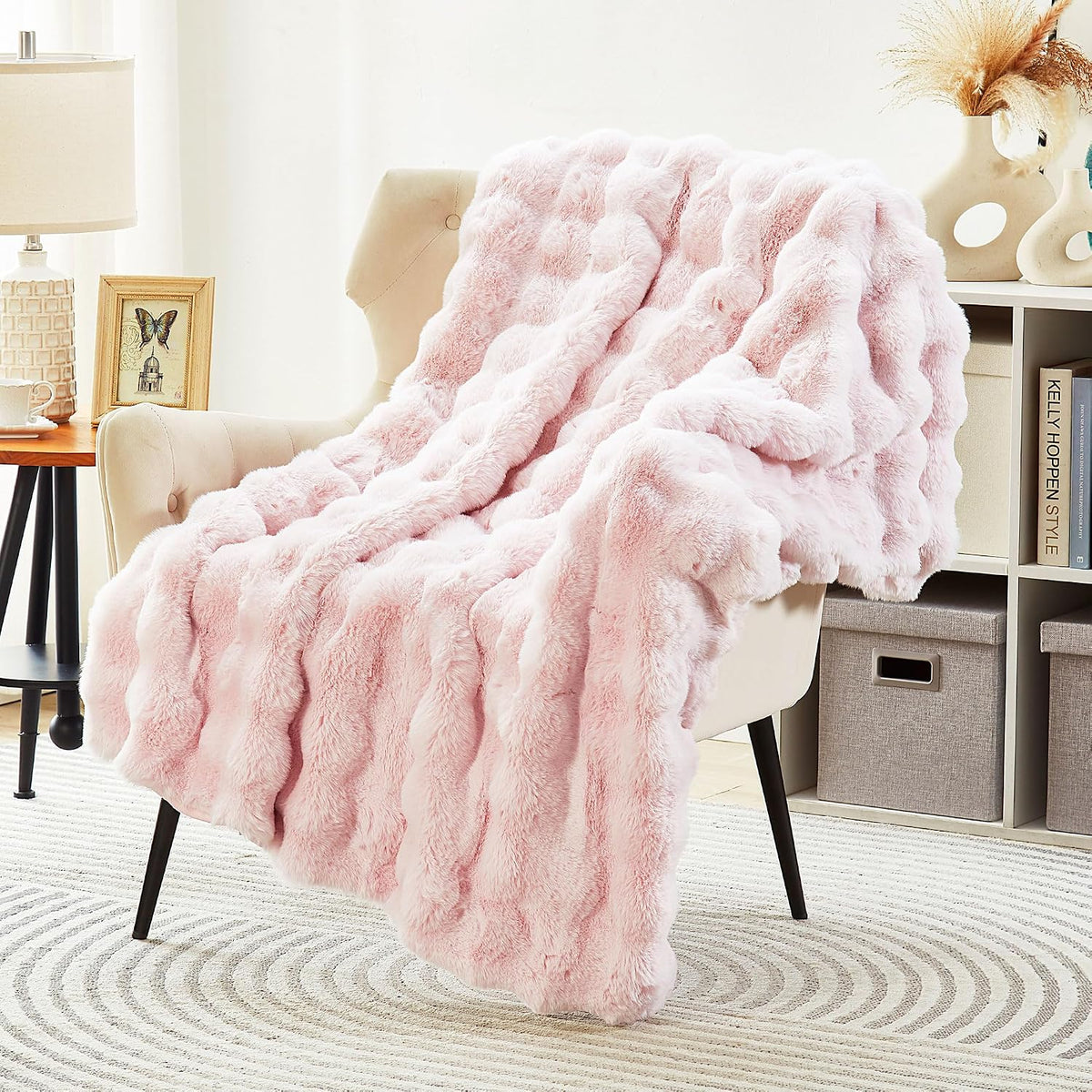 Soft Faux Bubble Rabbit Fur Blanket Twin Size, Thick Cozy Decorative Warm Fuzzy Fur Blanket for Bed Couch Sofa Chair Bedroom Living Room Dorm Gift, 60 * 70 Inches, Pink