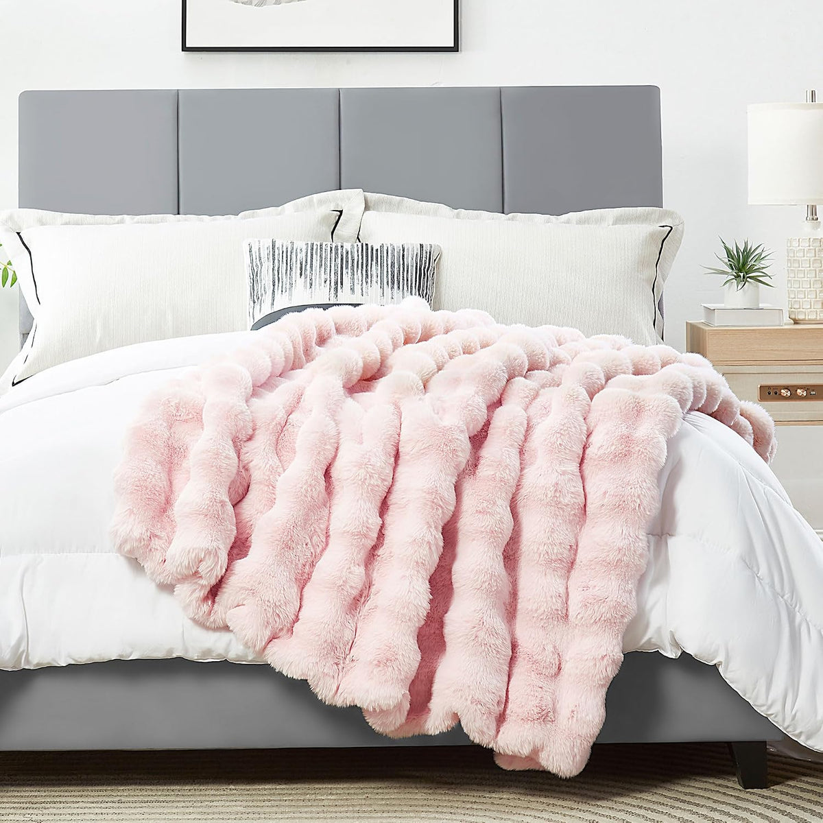 Soft Faux Bubble Rabbit Fur Blanket Twin Size, Thick Cozy Decorative Warm Fuzzy Fur Blanket for Bed Couch Sofa Chair Bedroom Living Room Dorm Gift, 60 * 70 Inches, Pink