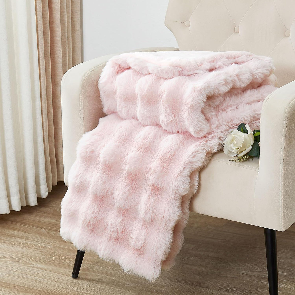 Soft Faux Bubble Rabbit Fur Blanket Twin Size, Thick Cozy Decorative Warm Fuzzy Fur Blanket for Bed Couch Sofa Chair Bedroom Living Room Dorm Gift, 60 * 70 Inches, Pink