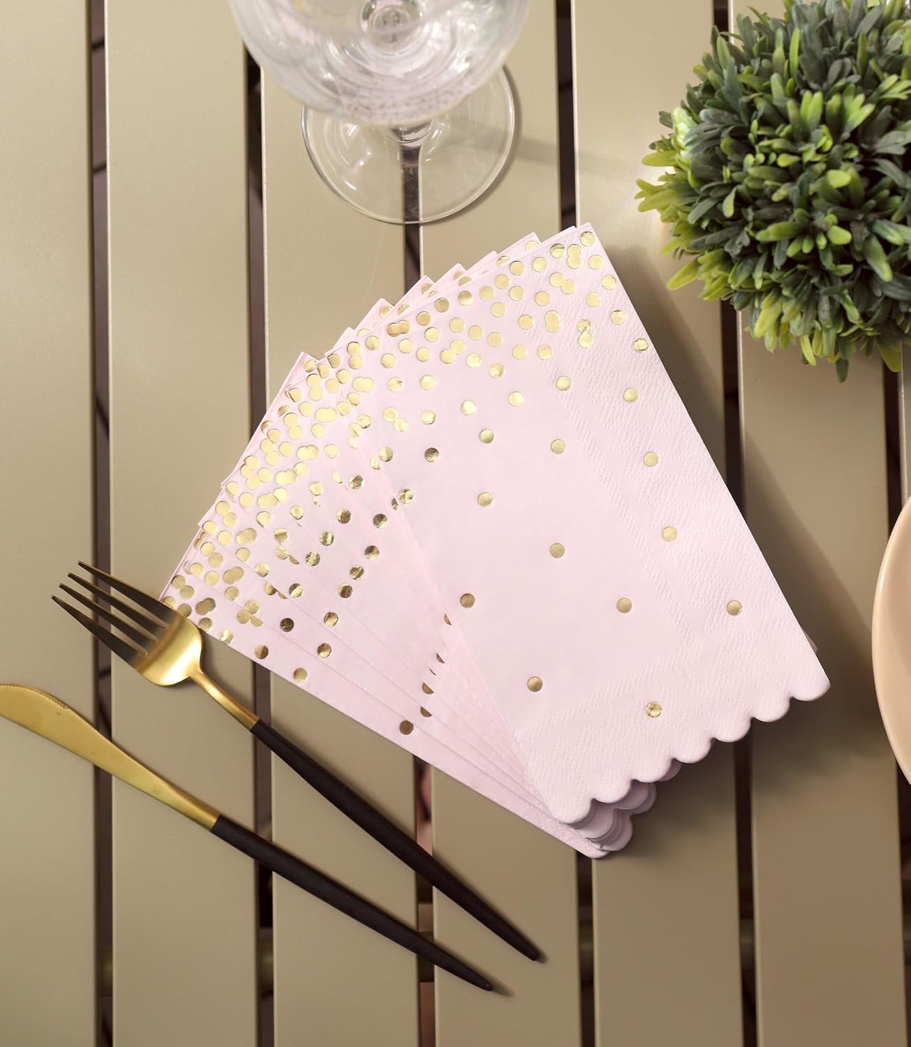 Pink Napkins Disposable - 50 Pack - Pink and Gold Paper Dinner Napkins with Scalloped Edges Paper Towel Guest Napkins for Birthday Party, Wedding