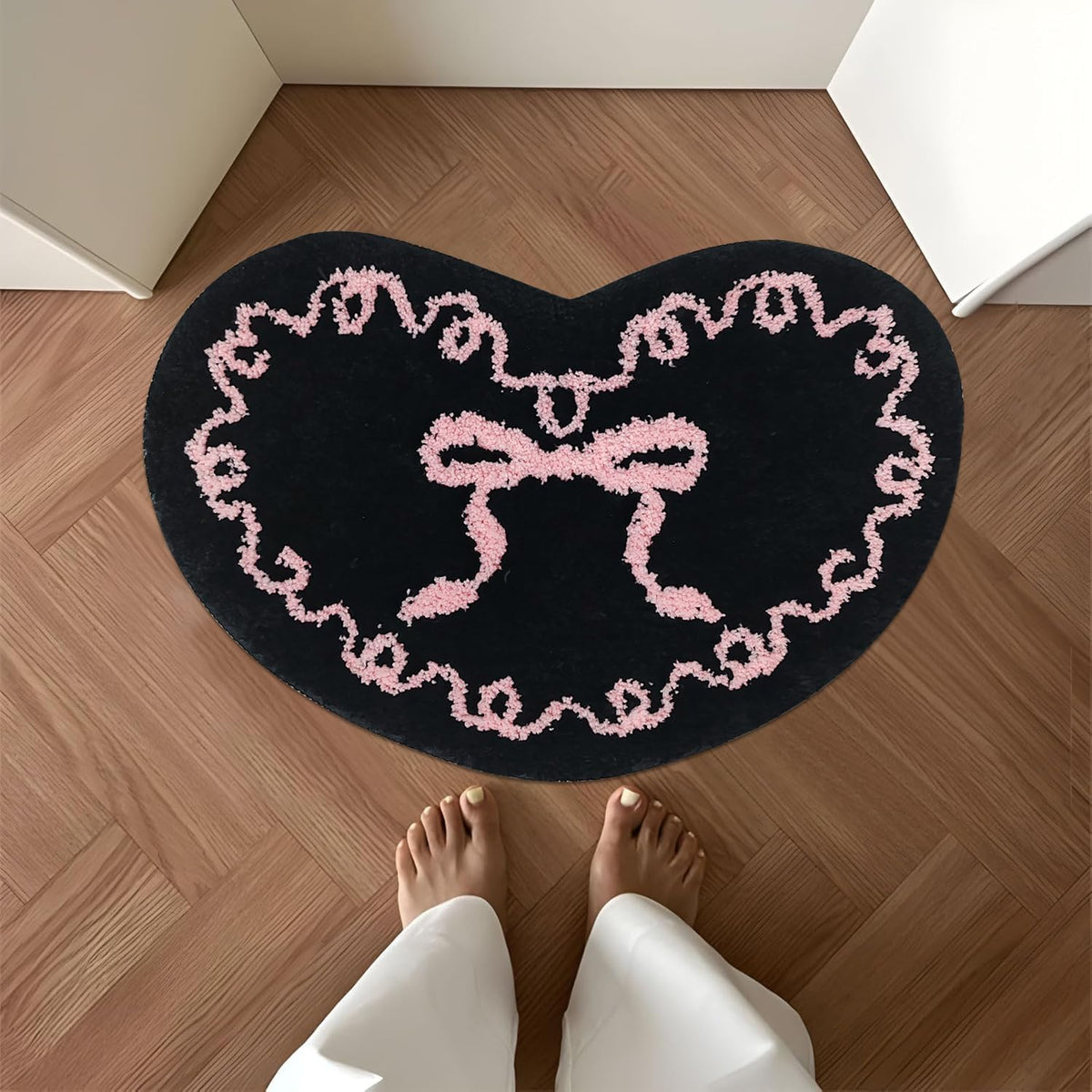 Black Pink Bow Bathroom Mat Coquette Non Slip Heart Shaped Bow Rug Cute Girly Carpet Room Decor Microfiber Absorbent Bath Rug for Bathroom Bathtub Shower Bedroom