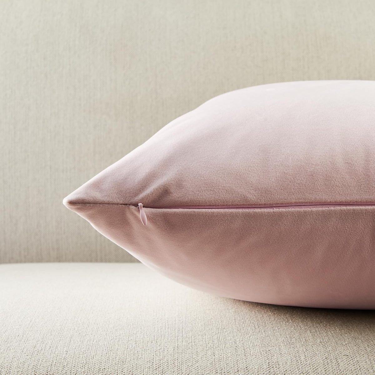 Throw Pillow Covers Set of 2 for Couch Bed Velvet Cushion Cover 14x14,Pink