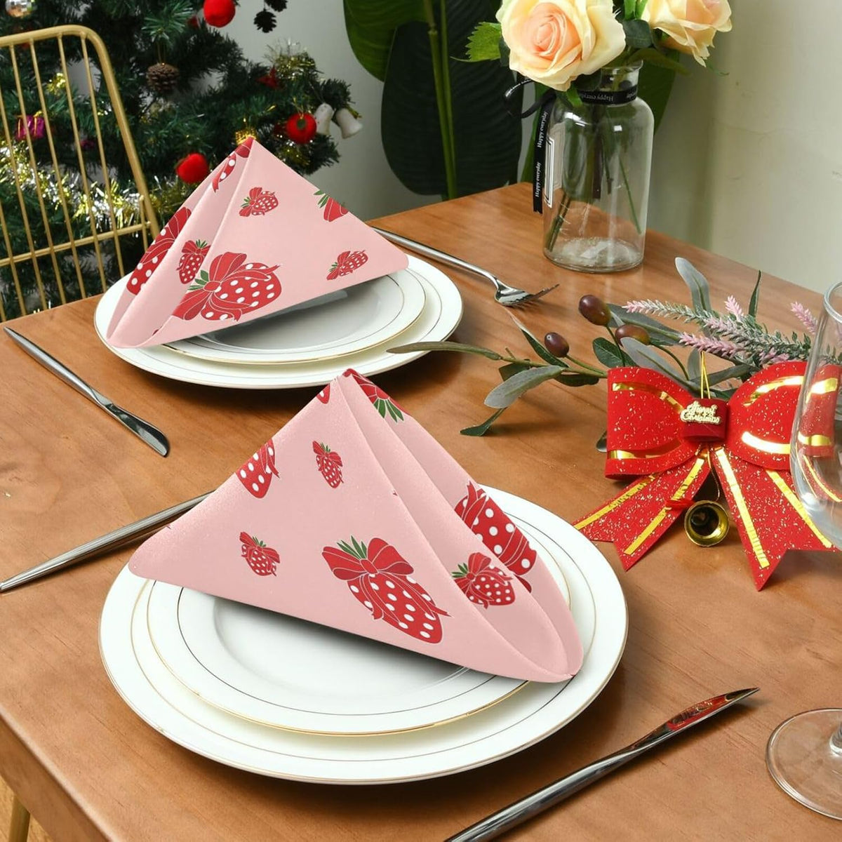 Cloth Dinner Napkin - Bow Tie Pink Strawberry Print Reusable Table Napkins 20x20IN for Hotel Wedding Party Set of 1