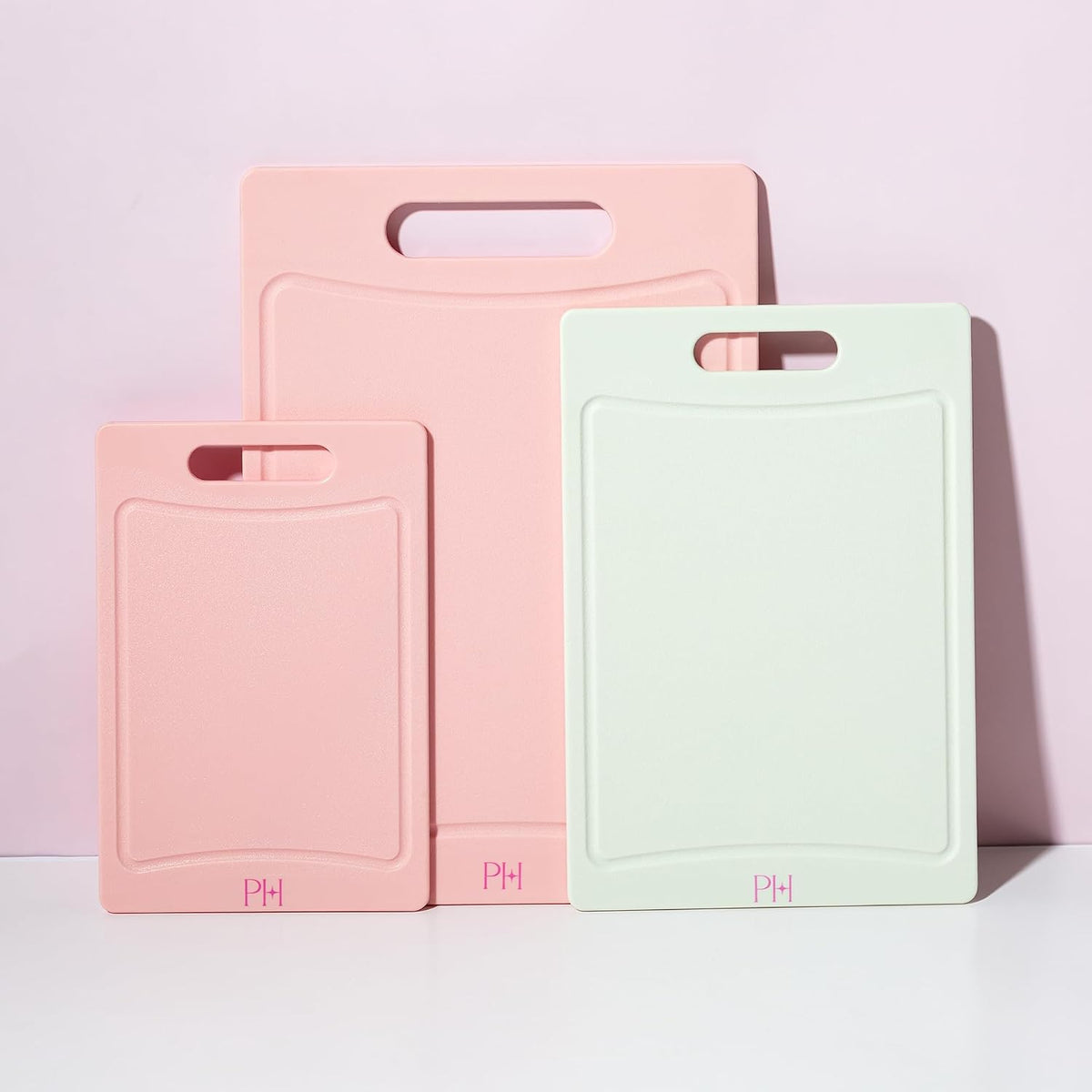 Paris Hilton Cutting Boards for Kitchen, Reversible Dual Sided Plastic Cutting Board Set with Juice Grooves, Easy Grip Handle, Heavy Duty and Made Without BPA, Dishwasher Safe, 3-Piece, Pink and Cream