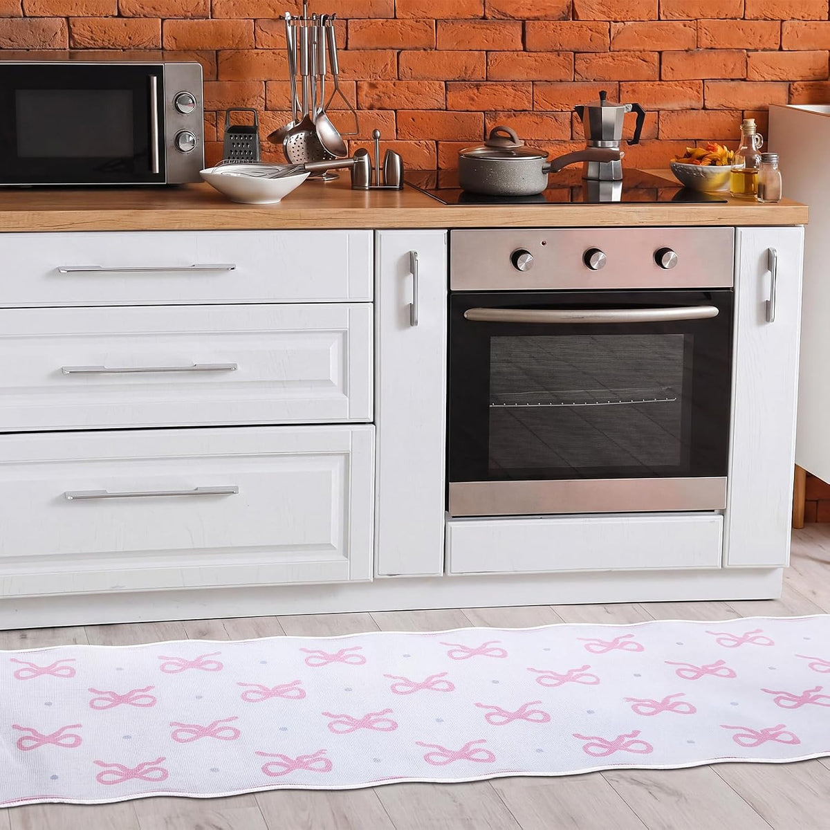 2 Pcs Scalloped Pink Bow Kitchen Rug and Mat, 47" x 17, 30" x 17"