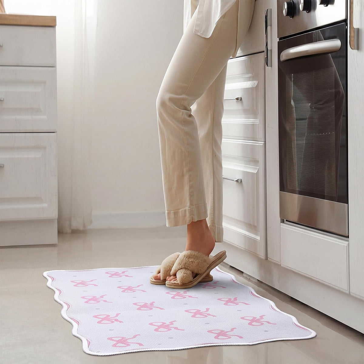 2 Pcs Scalloped Pink Bow Kitchen Rug and Mat, 47" x 17, 30" x 17"