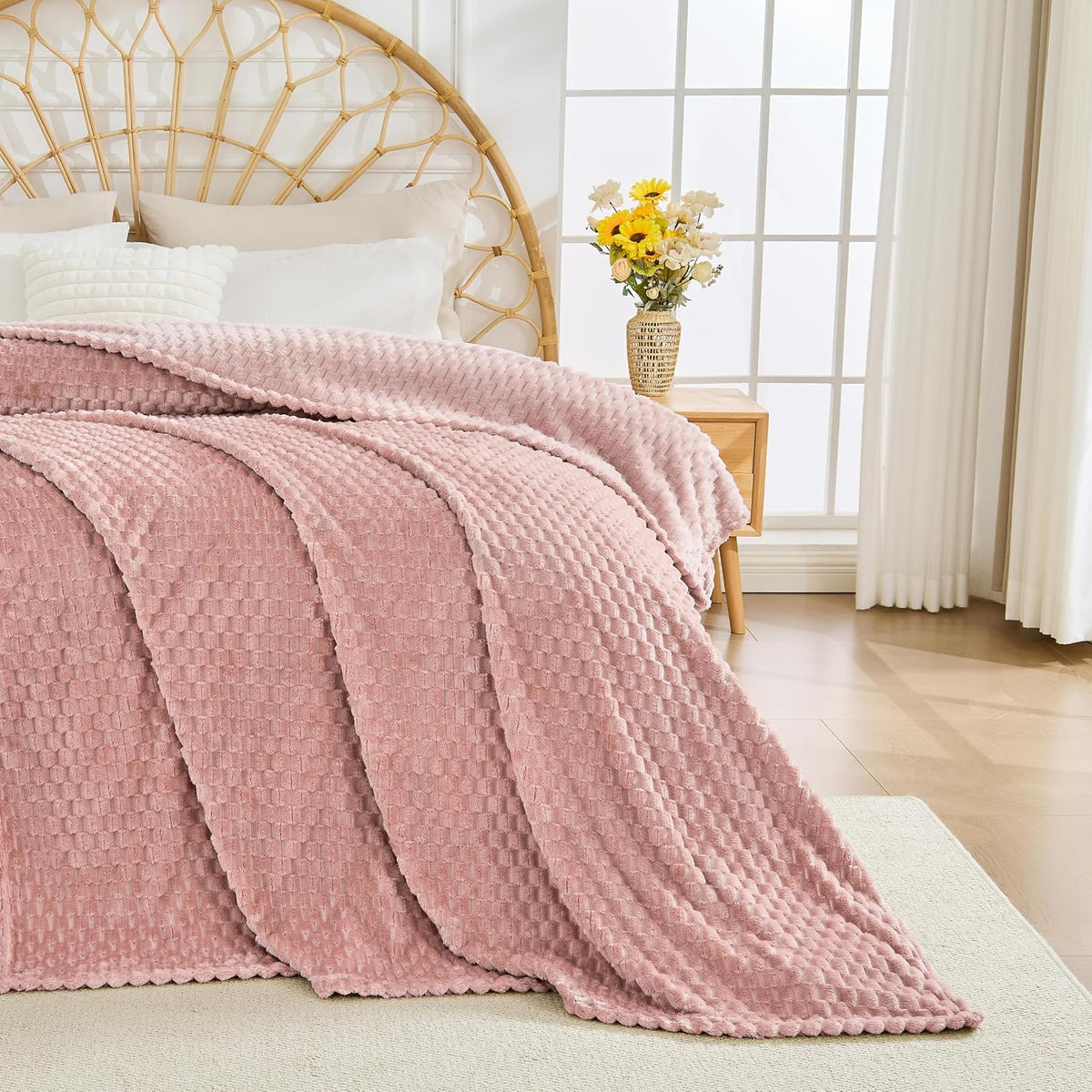 Pink Flannel Throw Blanket (50X40 inches), 300 GSM Fleece Cozy Warm Soft Lightweight Bed Sofa Blanket for Babys and Pets, Suitable for All Seasons