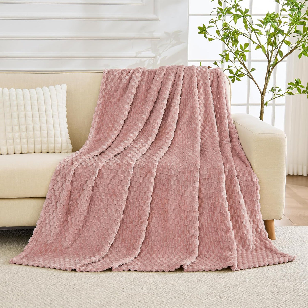 Pink Flannel Throw Blanket (50X40 inches), 300 GSM Fleece Cozy Warm Soft Lightweight Bed Sofa Blanket for Babys and Pets, Suitable for All Seasons