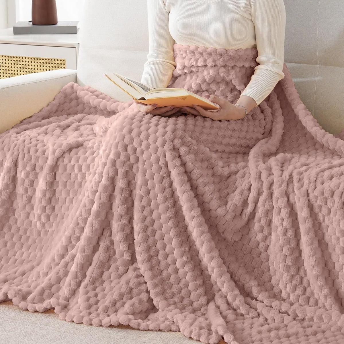 Pink Flannel Throw Blanket (50X40 inches), 300 GSM Fleece Cozy Warm Soft Lightweight Bed Sofa Blanket for Babys and Pets, Suitable for All Seasons