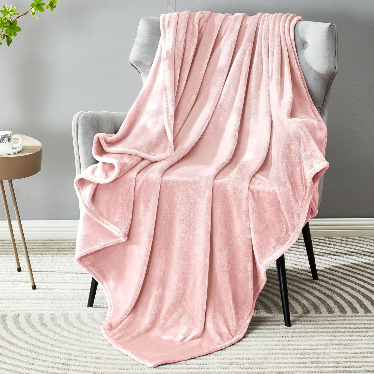 Soft Plush Fuzzy Fleece Throw Blanket for Couch Sofa Chair 50" x 60", Decorative Solid Lightweight Fluffy Velvet Blankets for Women Girl, Cozy Accent Shaggy Flannel Blanket for Bedroom, Pink