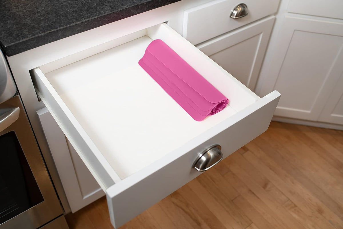 É, Placemats Set of 4, Silicone Placemats, Table Mats, Non-Slip, Easy to Clean, Heat Resistant, Flexible, 20% Thicker, 16 x 12 inches x 1.1mm, Pink