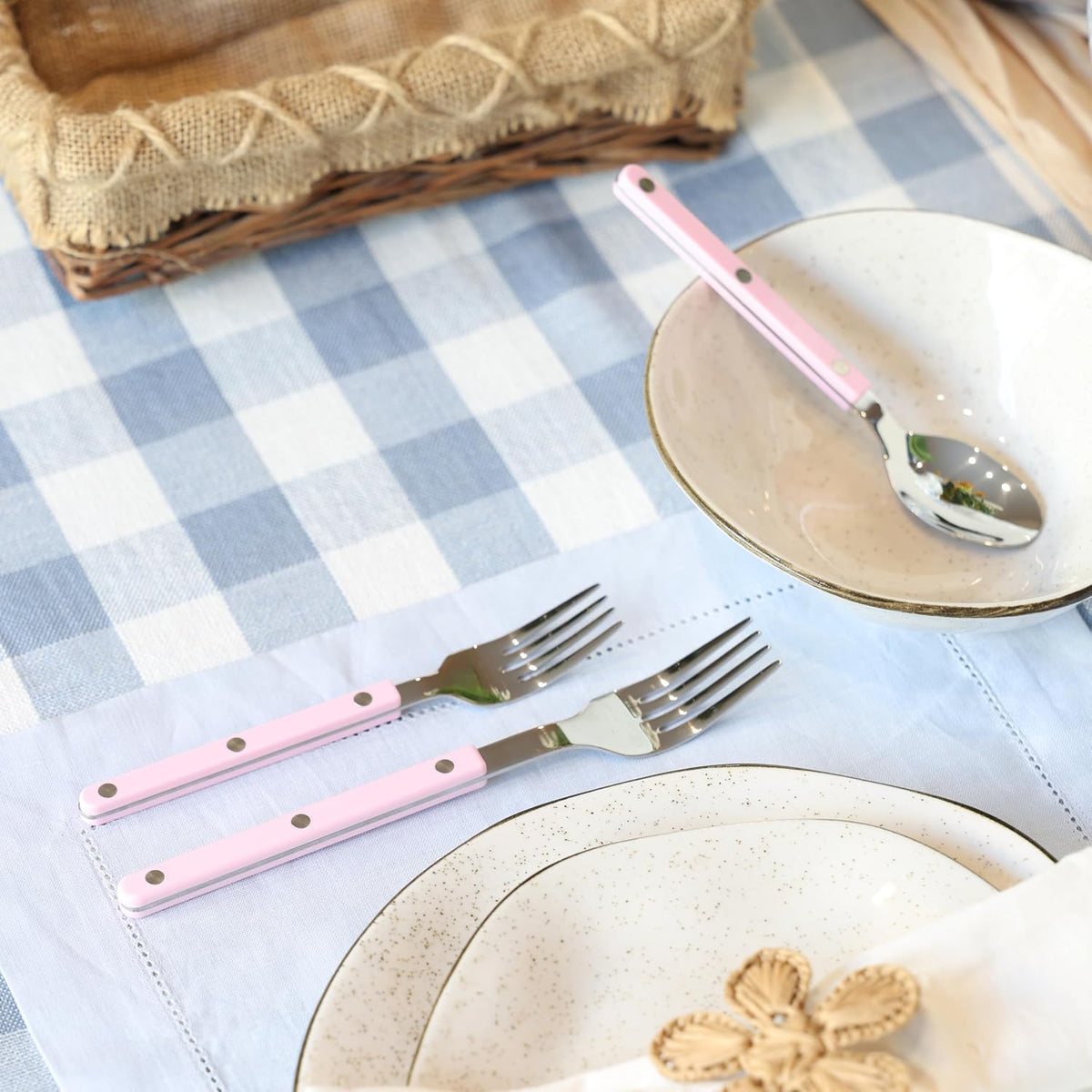 ANNOVA Silverware Set, Retro/Rivet Colorful Stainless Steel Tableware Kitchen Flatware Set Utensils, Includes Dinner Knives, Forks, Spoons, Salad Forks & Dessert Spoons (Light Pink, 10 Pieces)