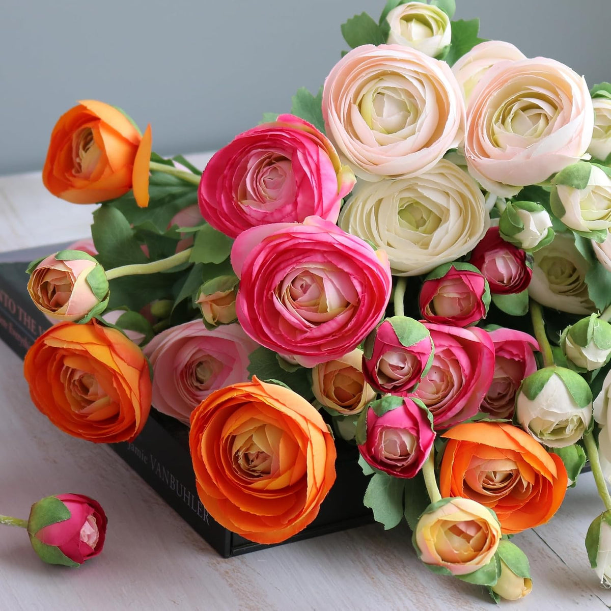 5PCS Artificial Ranunculus Flowers with Silk Flower Real Touch Stem Spray for Home Garden Office Decoration Wedding DIY Arrangements (Champagne Pink)