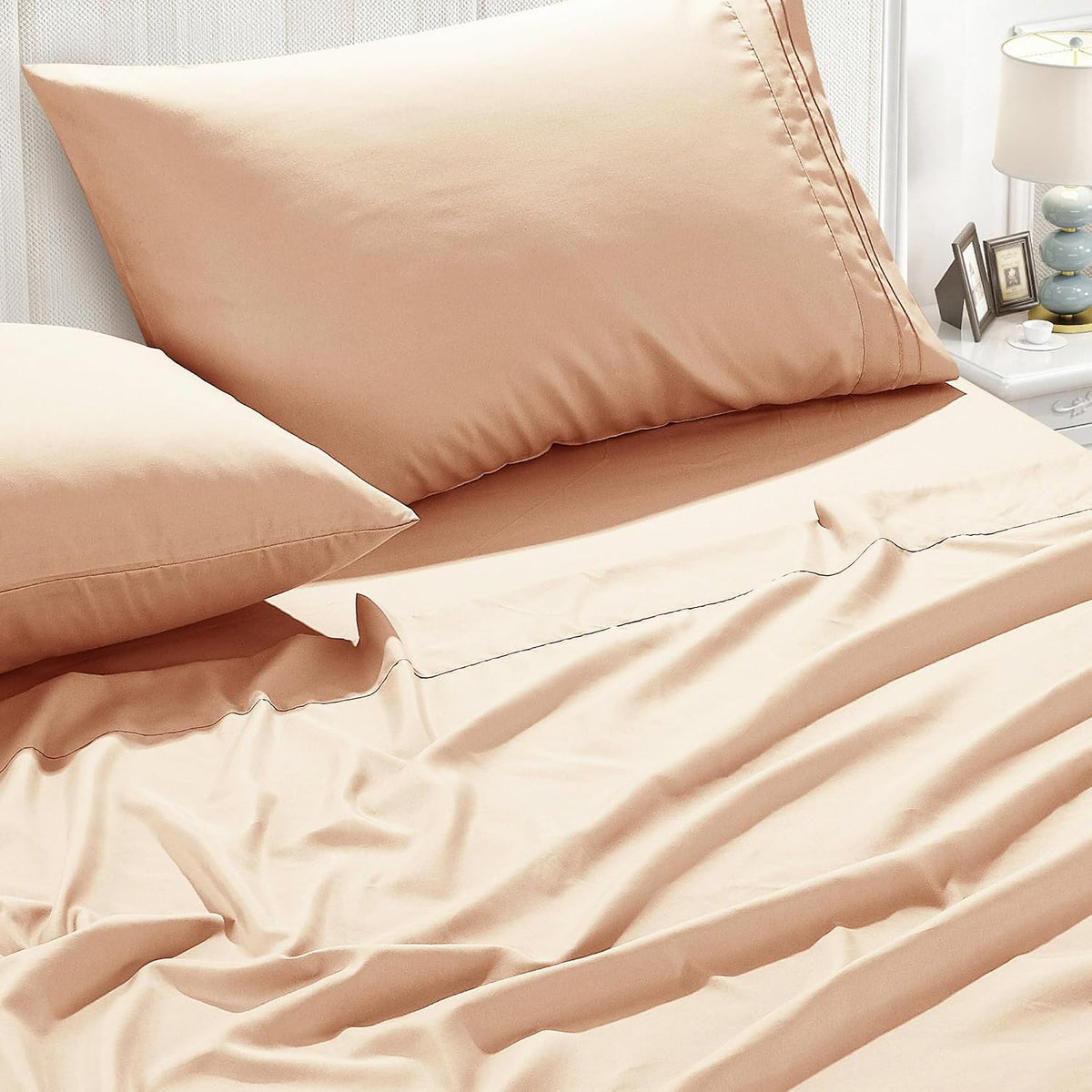 4-Piece Peach Sheet Set Full Size with Flat Sheet, Fitted Sheet, and Pillowcases