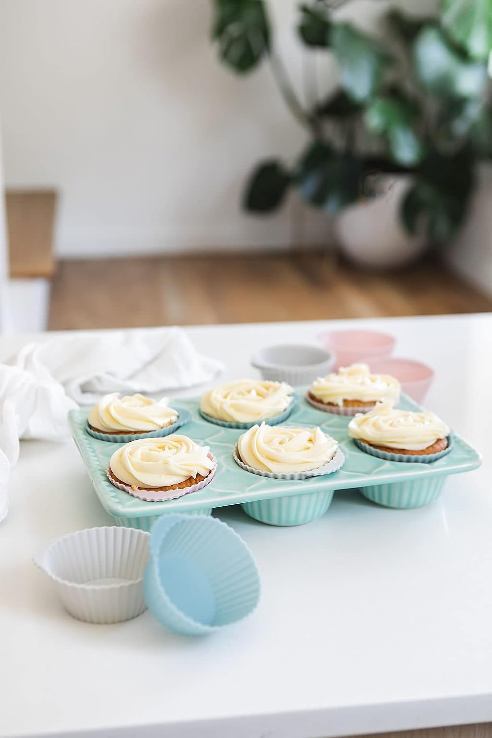 Reusable Silicone Baking Cup Silicone Muffin Liners for Cupcakes, BPA Free, Regular, 24 Pack, Pink Gray Blue