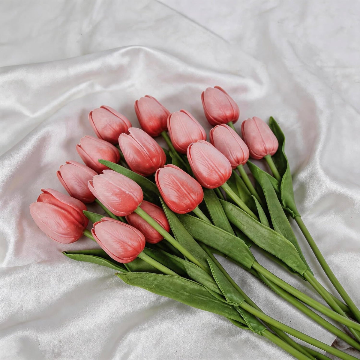 Artificial Tulip Flower Arrangement in Ceramic Vase with Rustic Heart Charm, 15 PCS PU Real Touch Faux Floral Table Centerpiece for Home, Dining Table, Wedding Décor, Peach Pink