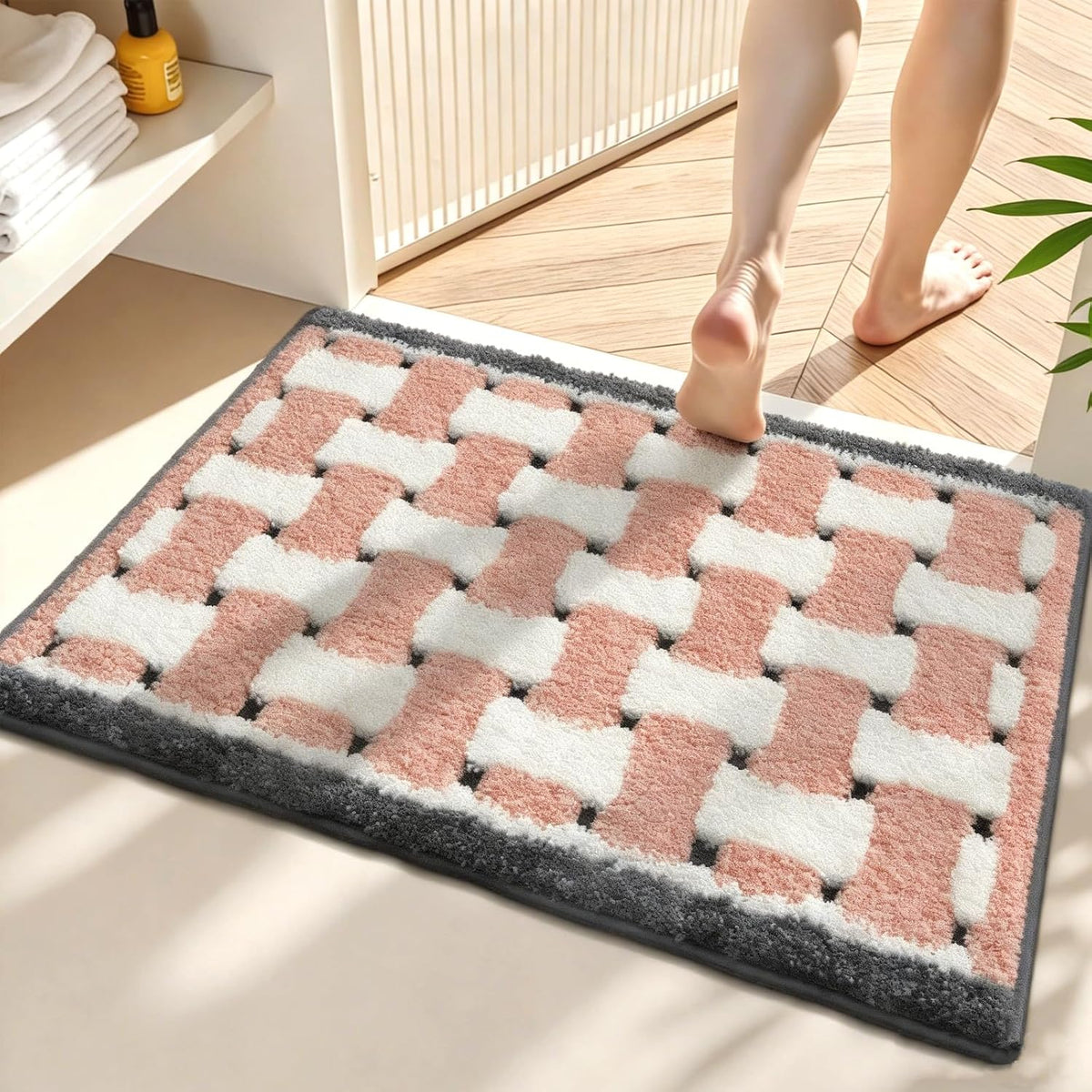 Bath mats for Bathroom Non Slip, 32" X 20" Pink and White Checkered Bath Mat, Luxury Microfiber Super Absorbent Bathroom-Rug, Aesthetic Bathrooms Rug, Classic Bath Decor Washable.