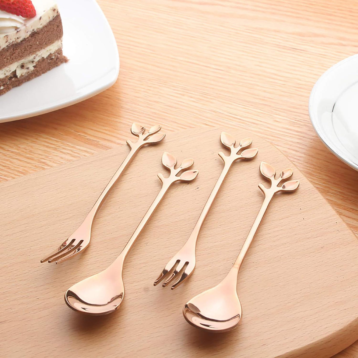 Stainless Steel Dessert Fruit Forks Cocktail Sticks Set of 6, Stainless Steel 4.7 Inches Mini Salad Forks Appetizer Cake Dessert Forks Party Supplies (6 Forks-Rose Gold)