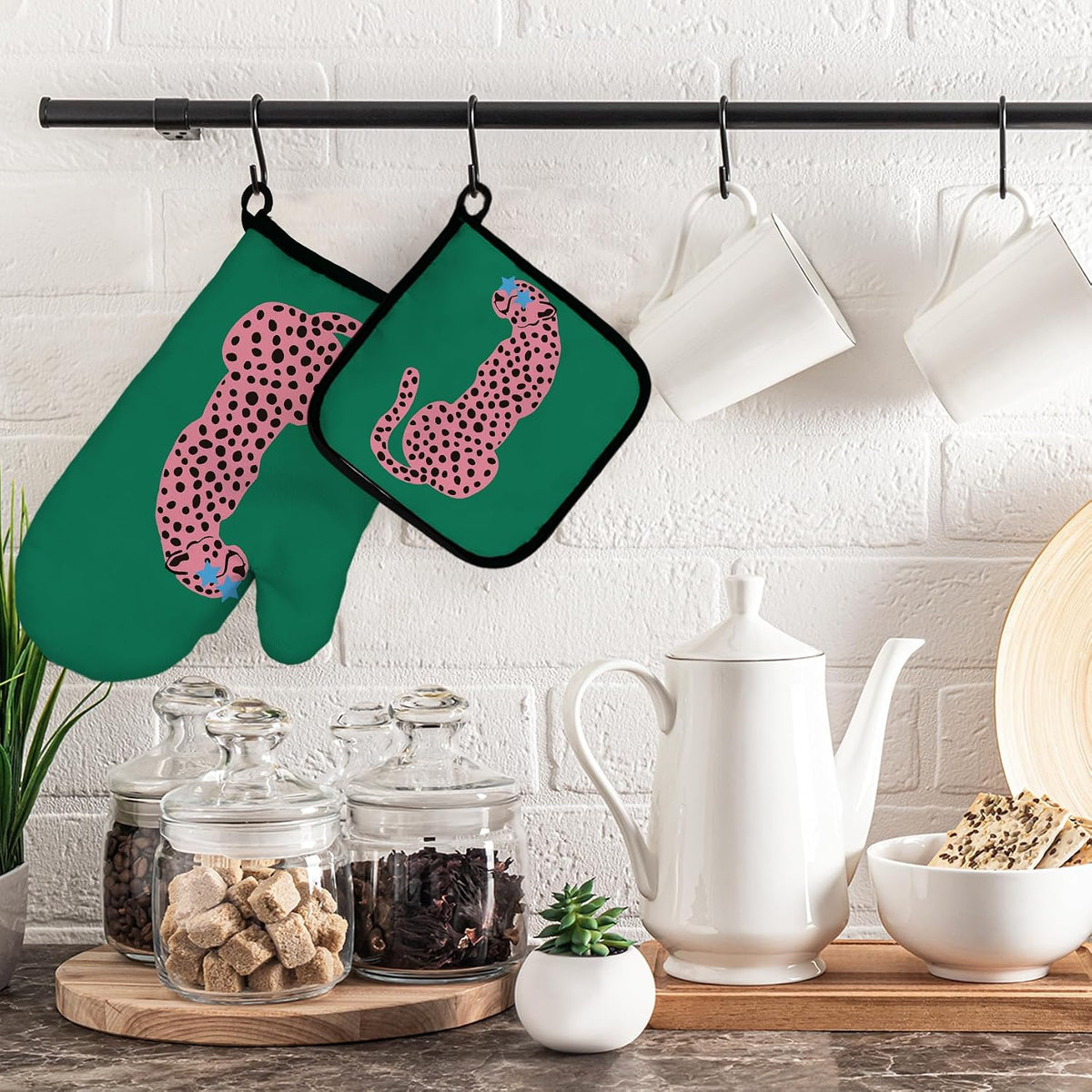 Green Leopard Oven Mitts and Pot Holders Sets, Pink Preppy Leopard Kitchen Decor Accessories, Green Pink Cheetah Heat Resistant Oven Gloves Hot Pads for Kitchen Cooking Baking Grilling