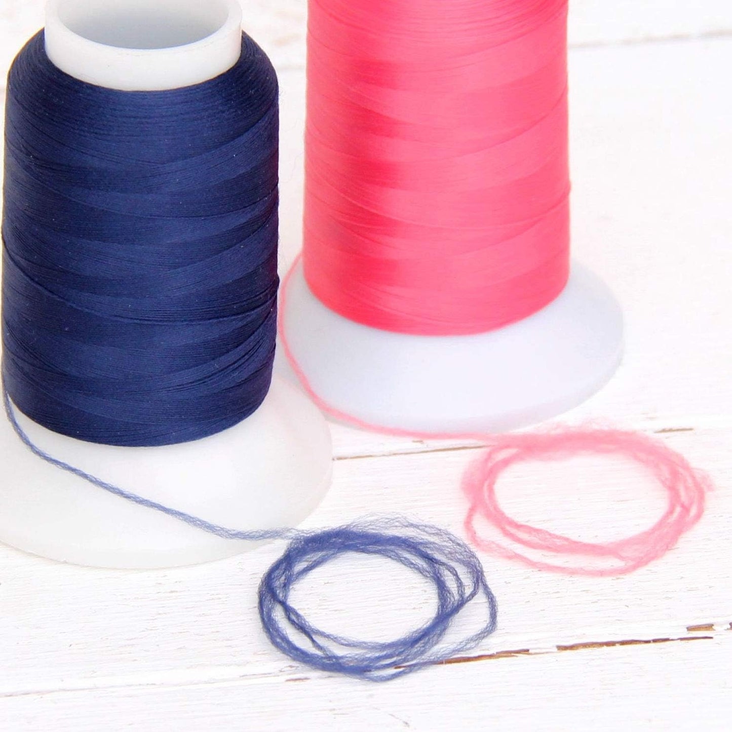 Wooly Serger Thread, Nylon 1000m, Peach 9198 | Stretchy textured nylon serger thread for knits, swimwear, lingerie and soft seams. Great for loopers and coverstitch.