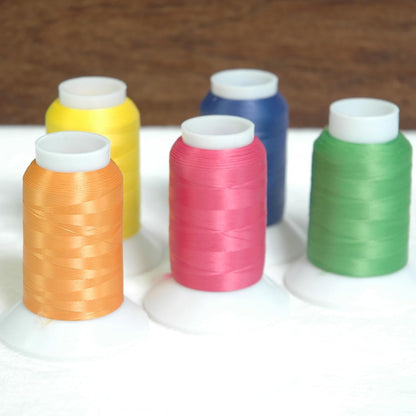Wooly Serger Thread, Nylon 1000m, Peach 9198 | Stretchy textured nylon serger thread for knits, swimwear, lingerie and soft seams. Great for loopers and coverstitch.