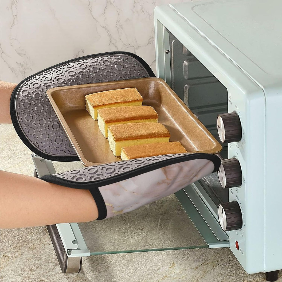 Light Blush Pink Marble Texture with Gold Veining Silicone Pot Holders,2pcs, Heat Resistant Oven Mitts Large Potholders for Kitchen Cooking Baking Hot Pads