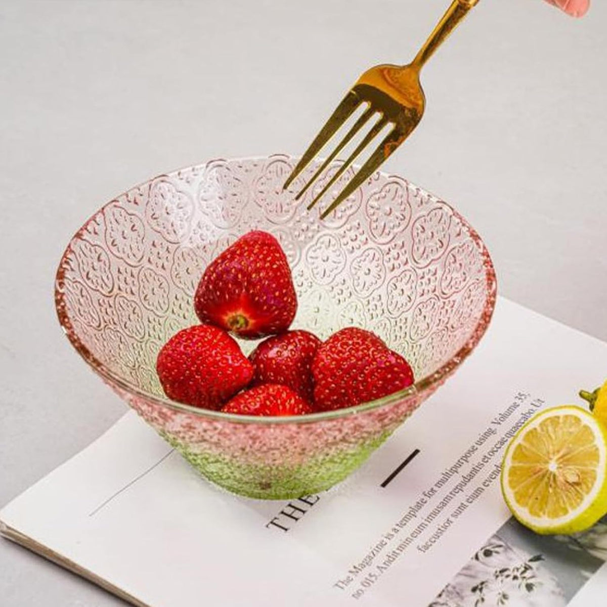 2 Pack Gradient Glass Mixing Bowls, 30 oz Crystal Salad Bowls (Pink)