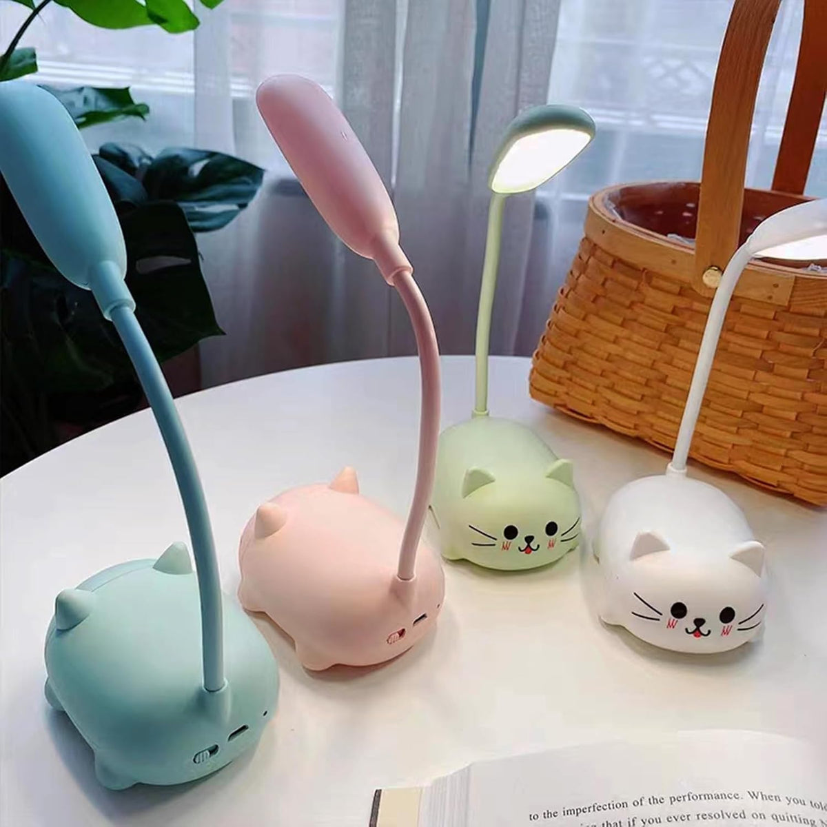 LED Desk Lamp，Mini Cat Night Light, Portable LED Table Light, Cute Foldable USB Rechargeable Reading Light Bedroom Children's Bedside Study (Pink)
