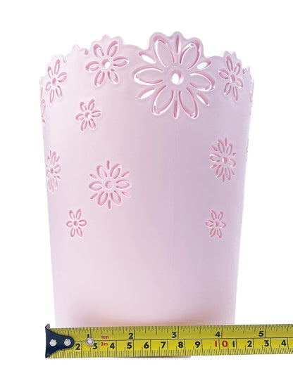Wastebasket, Hollow Flower Plastic Trash Can (Pink, Mini)