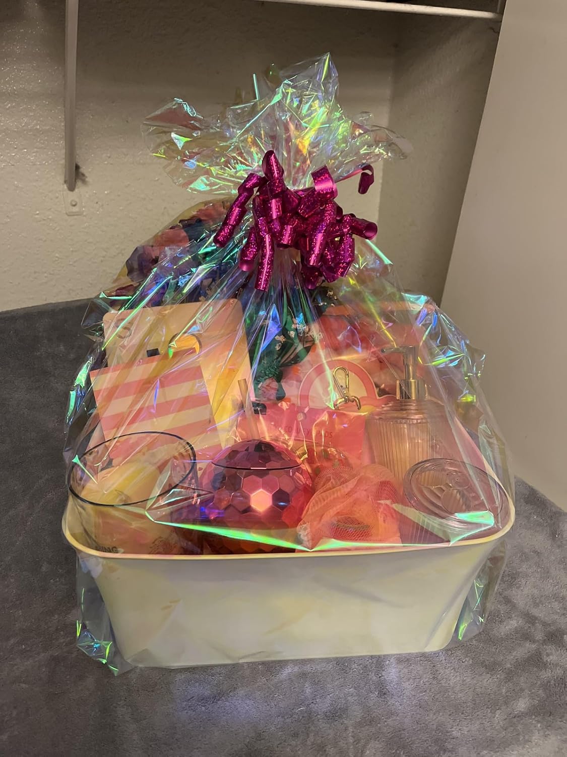 Spa Gift Basket for Women, Pink Self-Care Set with Candle, Loofah, Soap Dispenser, Notepad, Bag Charm, and Hair Accessories