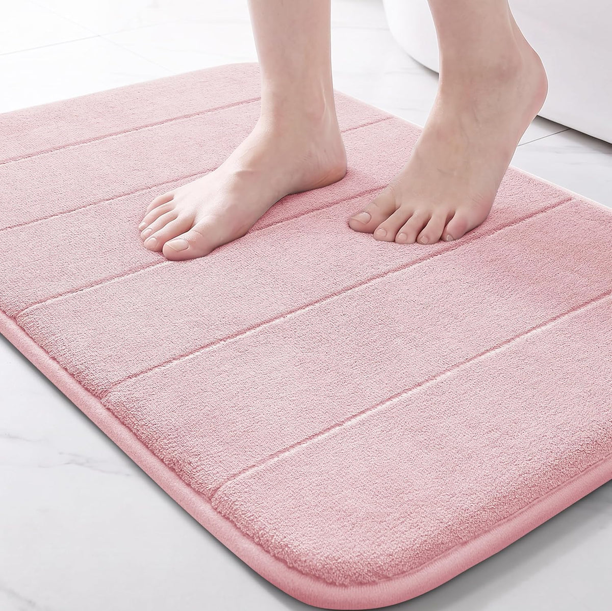 Pink Bath Mat, Super Soft Absorbent Memory Foam Bathroom Rug Non Slip, Quick Dry, Machine Washable Floor Carpet for Tub Shower, Home Decor Accessories, 24x17