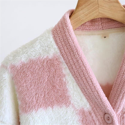 long length Women Plush Fleece Robe, Soft Textured Bathrobe Lady Cozy Spa Long Robe Checkered Sleepwear with Pockets