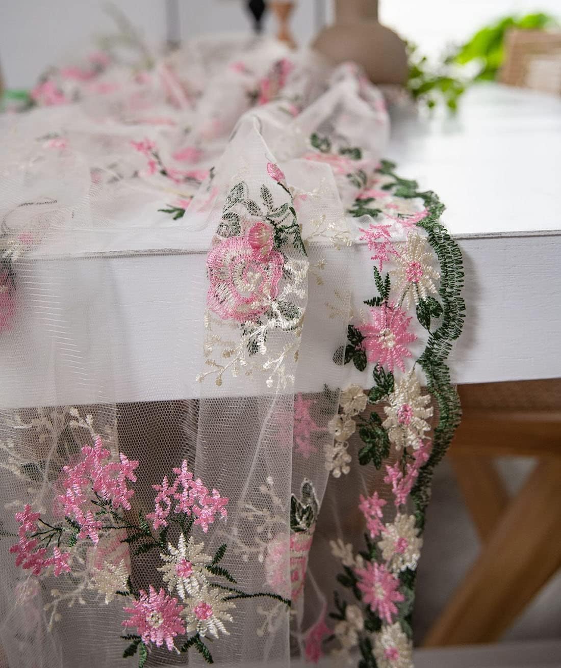 Elegant Lace Tablecloth Floral Embroidery Lace Table Cover Overlay for Party Wedding Kitchen Dining Home Decorations (Pink,51"x51")