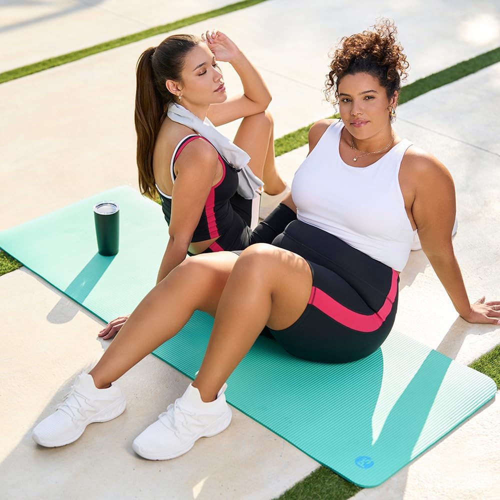 Two piece workout sets for women, 2 piece Gym Sets Tank Top Shelf Sports Bra And Matching Biker Shorts Running Work Out Yoga