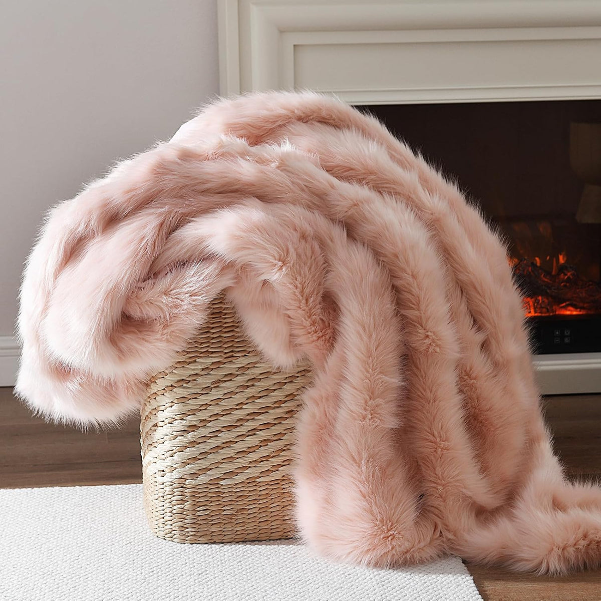 Pink Faux Fur Throw Blanket, Long Pile Light Pink Fur Blanket, Super Warm, Soft, Cozy, Fuzzy, Fluffy Throws for Couch Bed Sofa, Aesthetic Home Room Decor Throw, 50" x 60"
